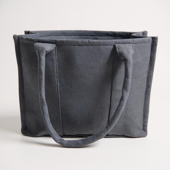 "THE TOTEBAG" Black Canvas Tote – Chic, Spacious & Brand New! 🖤 - Picture 9 of 12